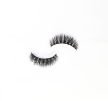 Load image into Gallery viewer, Luxury 3D Silk Eyelashes
